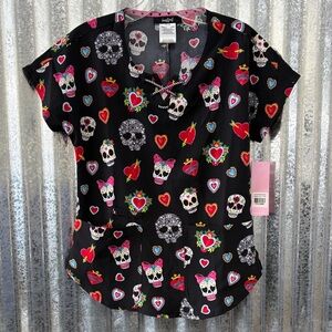 Heartsoul-Skull and Heart Scrub Print Top-Women’s-XXS